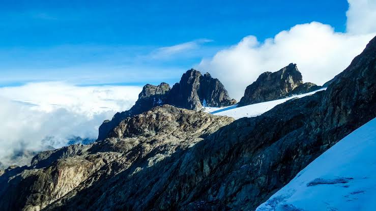 Mountain Hiking & Volcano Adventures